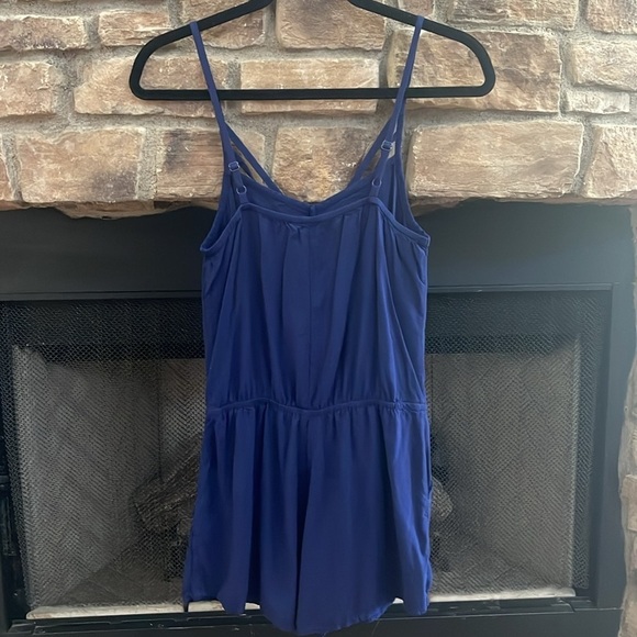 Express blue romper with pockets and adjustable straps. Size XS - Picture 2 of 8